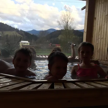 Karpatskyi Teremok ורחובינה