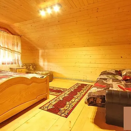 Karpatskyi Teremok בית הארחה *