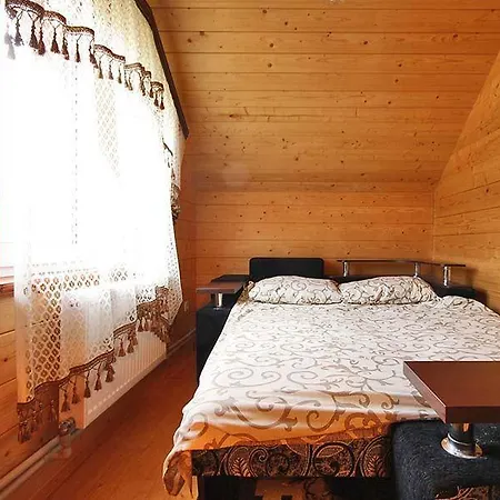 Karpatskyi Teremok בית הארחה *